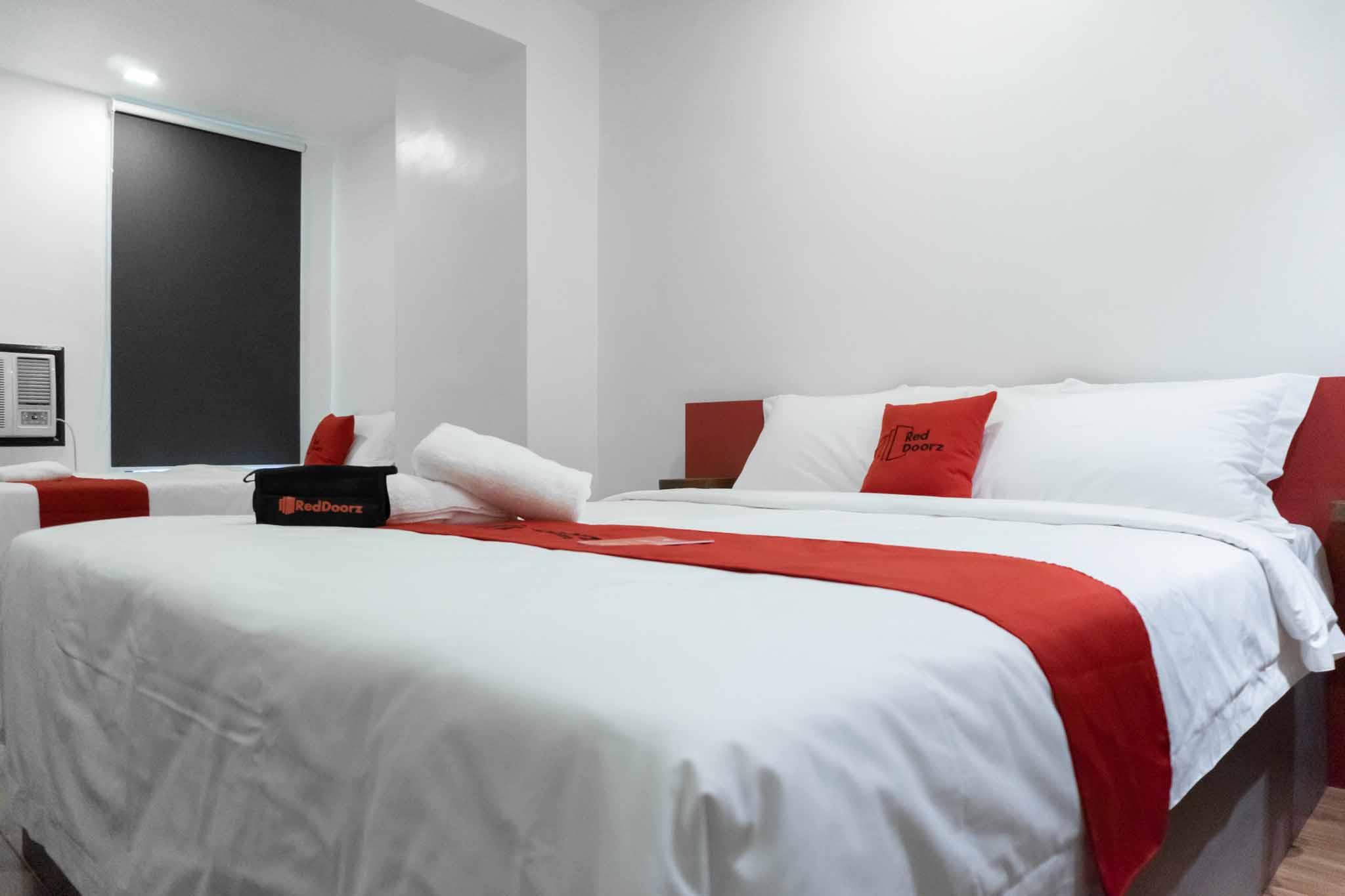 Reddoorz Plus At Mm Hotel Las Pinas Former Reddoorz Plus Near Bamboo Organ Extérieur photo