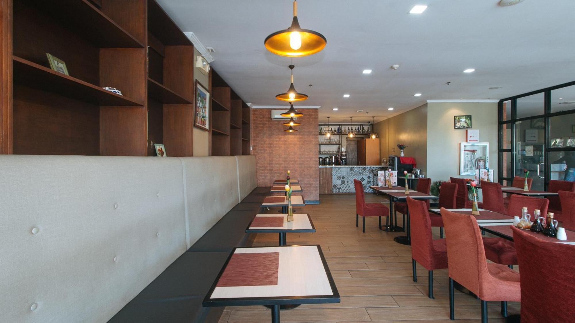 Reddoorz Plus At Mm Hotel Las Pinas Former Reddoorz Plus Near Bamboo Organ Extérieur photo