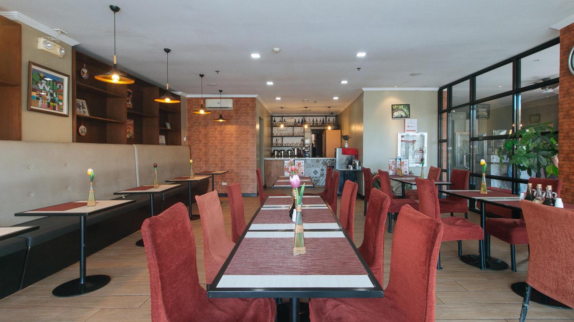 Reddoorz Plus At Mm Hotel Las Pinas Former Reddoorz Plus Near Bamboo Organ Extérieur photo