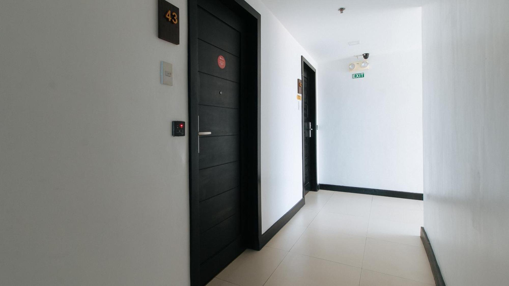 Reddoorz Plus At Mm Hotel Las Pinas Former Reddoorz Plus Near Bamboo Organ Extérieur photo
