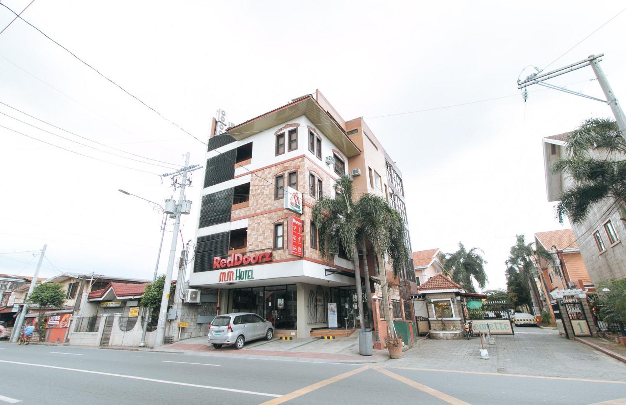 Reddoorz Plus At Mm Hotel Las Pinas Former Reddoorz Plus Near Bamboo Organ Extérieur photo