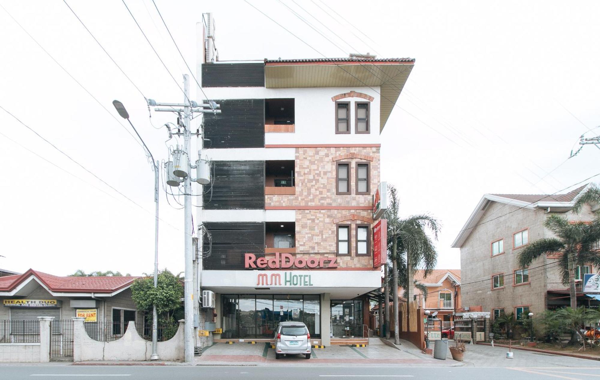 Reddoorz Plus At Mm Hotel Las Pinas Former Reddoorz Plus Near Bamboo Organ Extérieur photo
